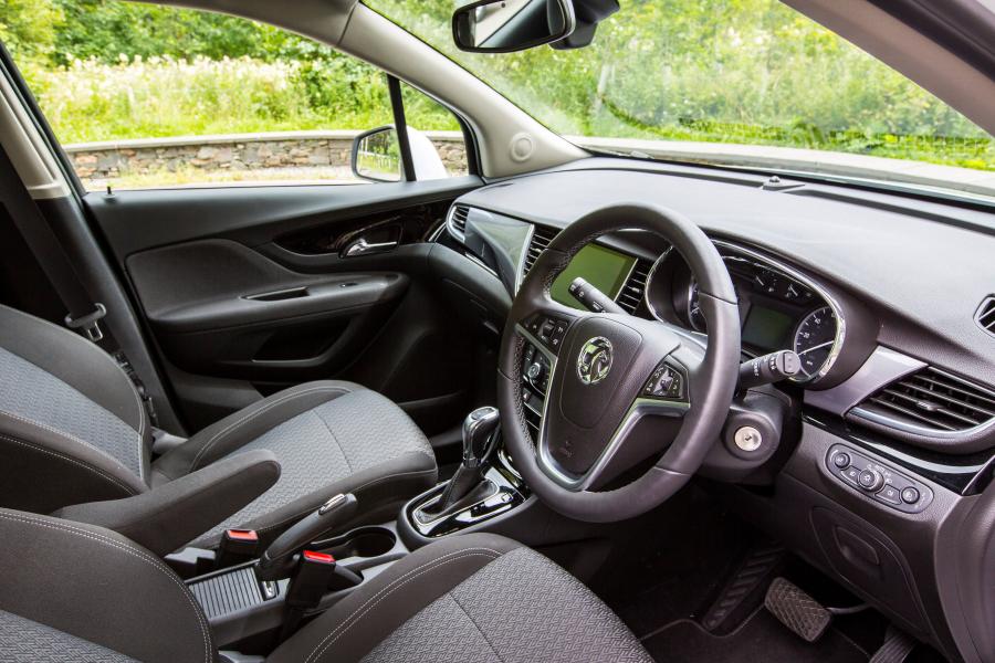 Интерьер Vauxhall Mokka X 2016 года  (фото 35 из 54)